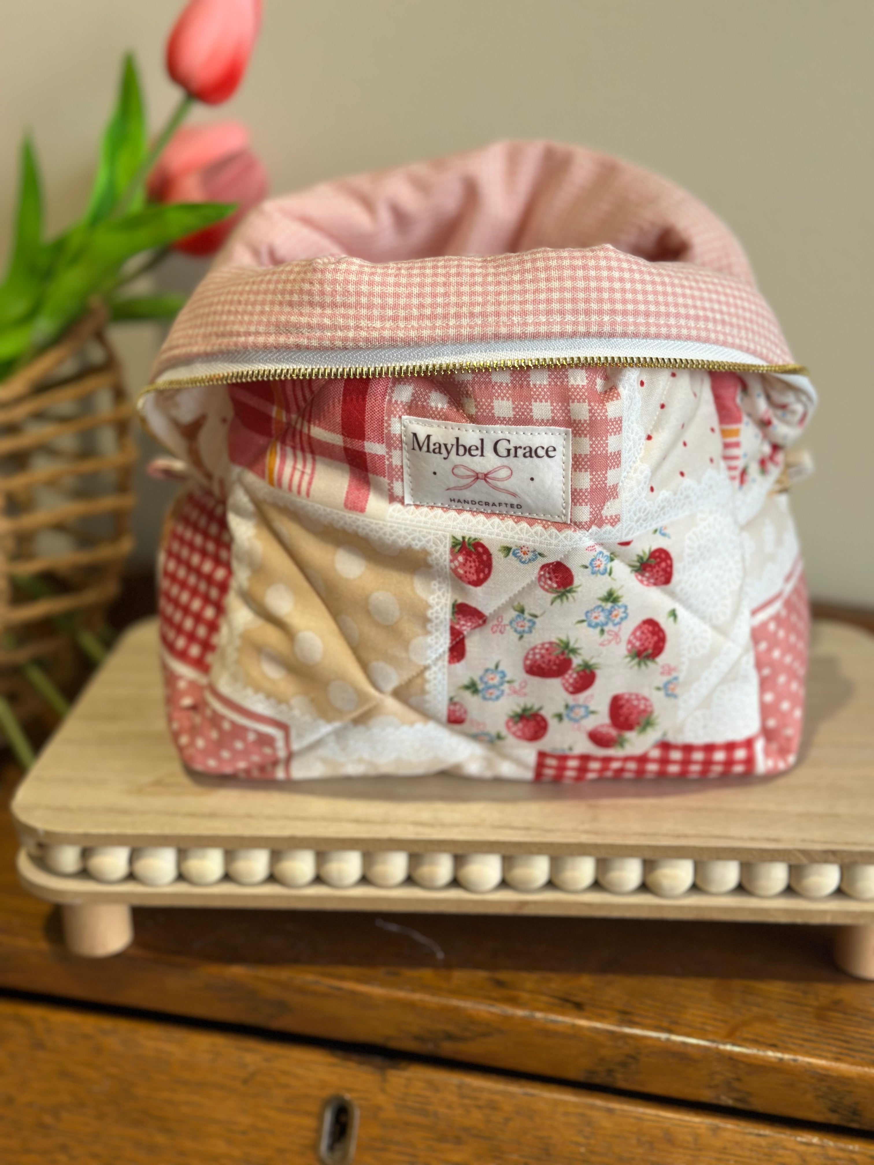 The Carryall - Pink cottage Core