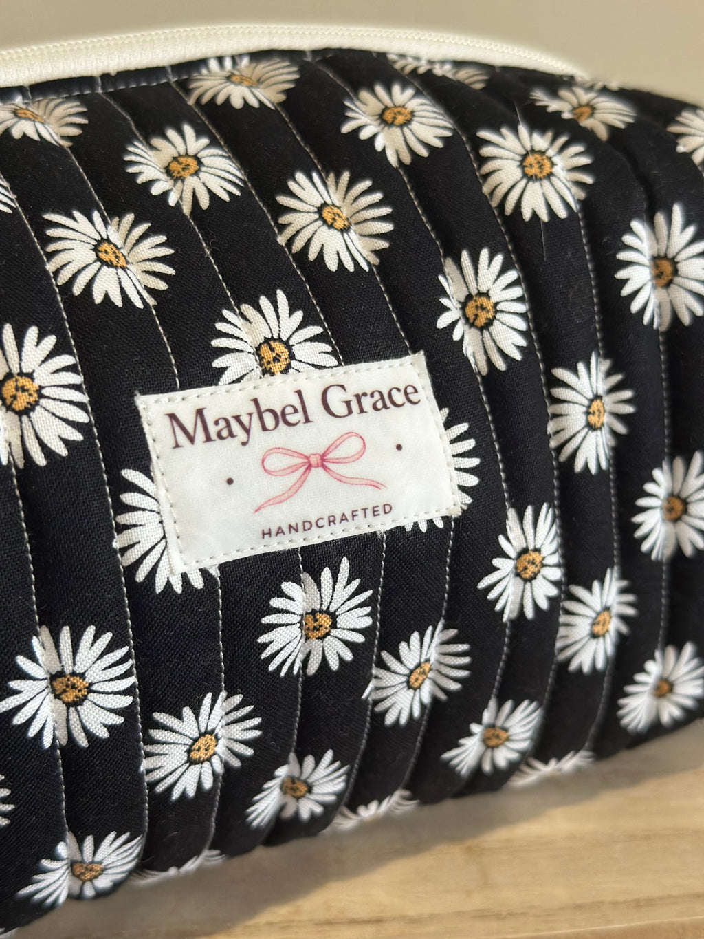 The Beauty Case - Black Daisy