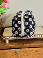 The Beauty Case - Black Daisy