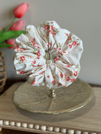 The Everyday Scrunchie - Vintage Floral