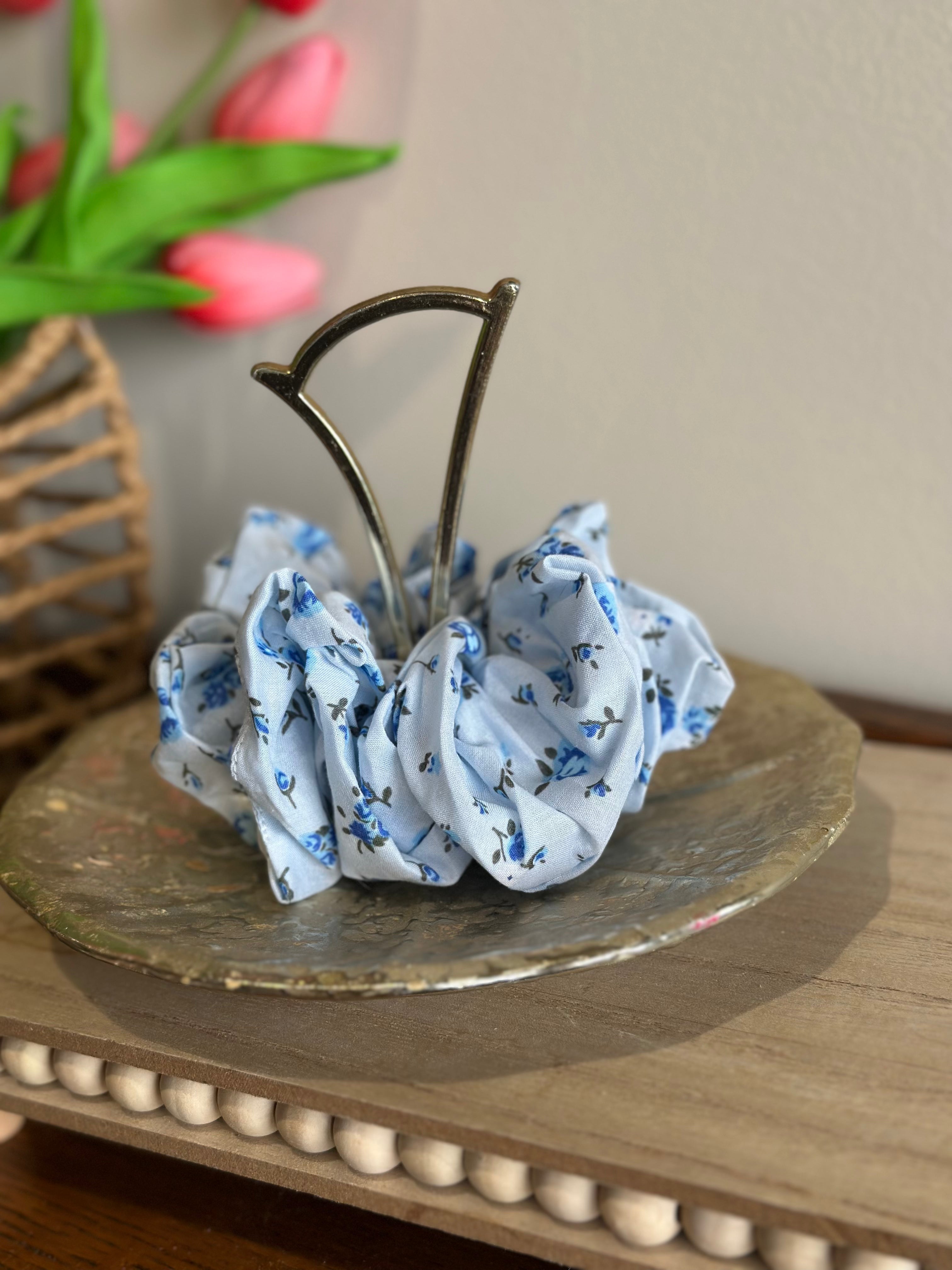 The Everyday Scrunchie - Vintage Blue Floral