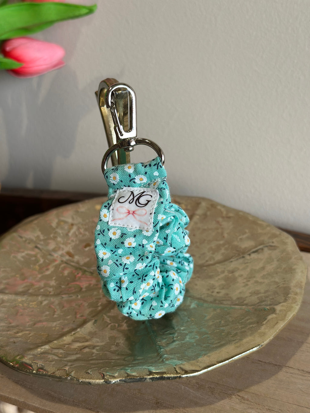 The Keepsake Wristlet - Teal Daisy