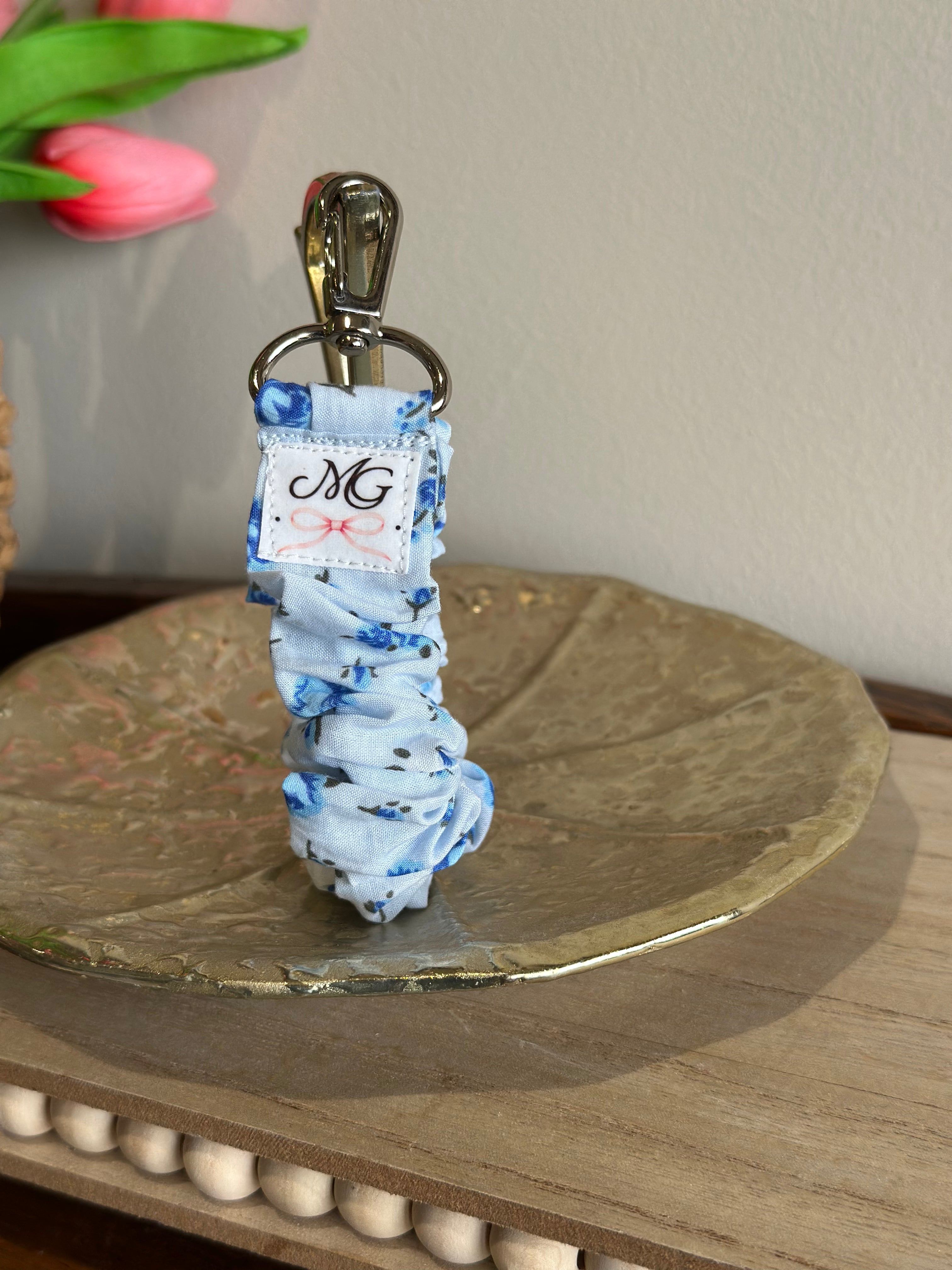 The Keepsake Wristlet - Blue Floral