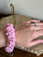 The Keepsake Wristlet - Pink Gingham