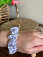 The Keepsake Wristlet - Purple Daisy