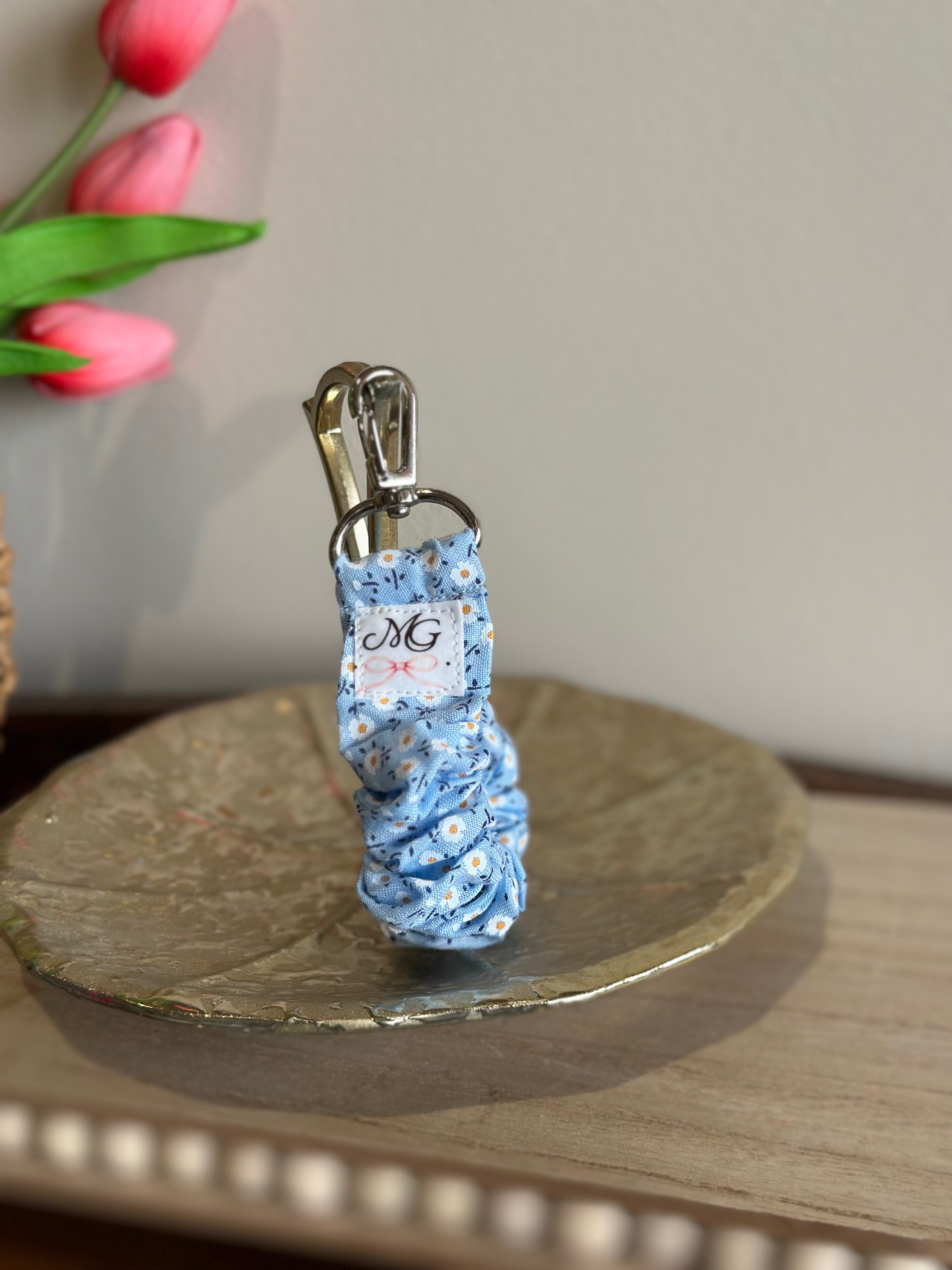 The Keepsake Wristlet - Blue Daisy