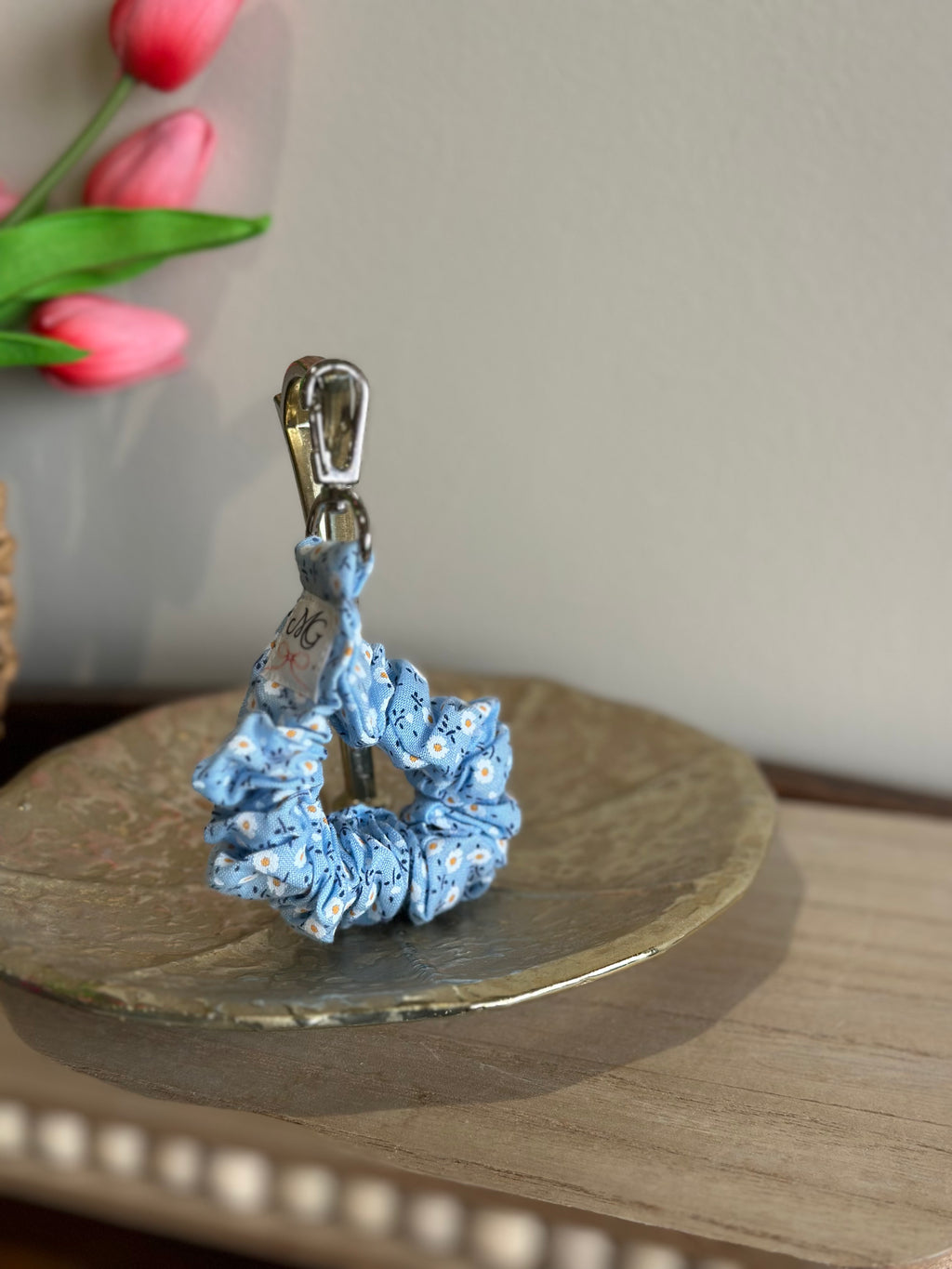 The Keepsake Wristlet - Blue Daisy